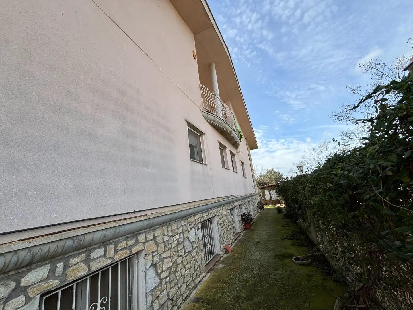 Vista exterior de Casa o xalet en venda en Mollerussa amb Aire condicionat, Calefacció i Jardí privat