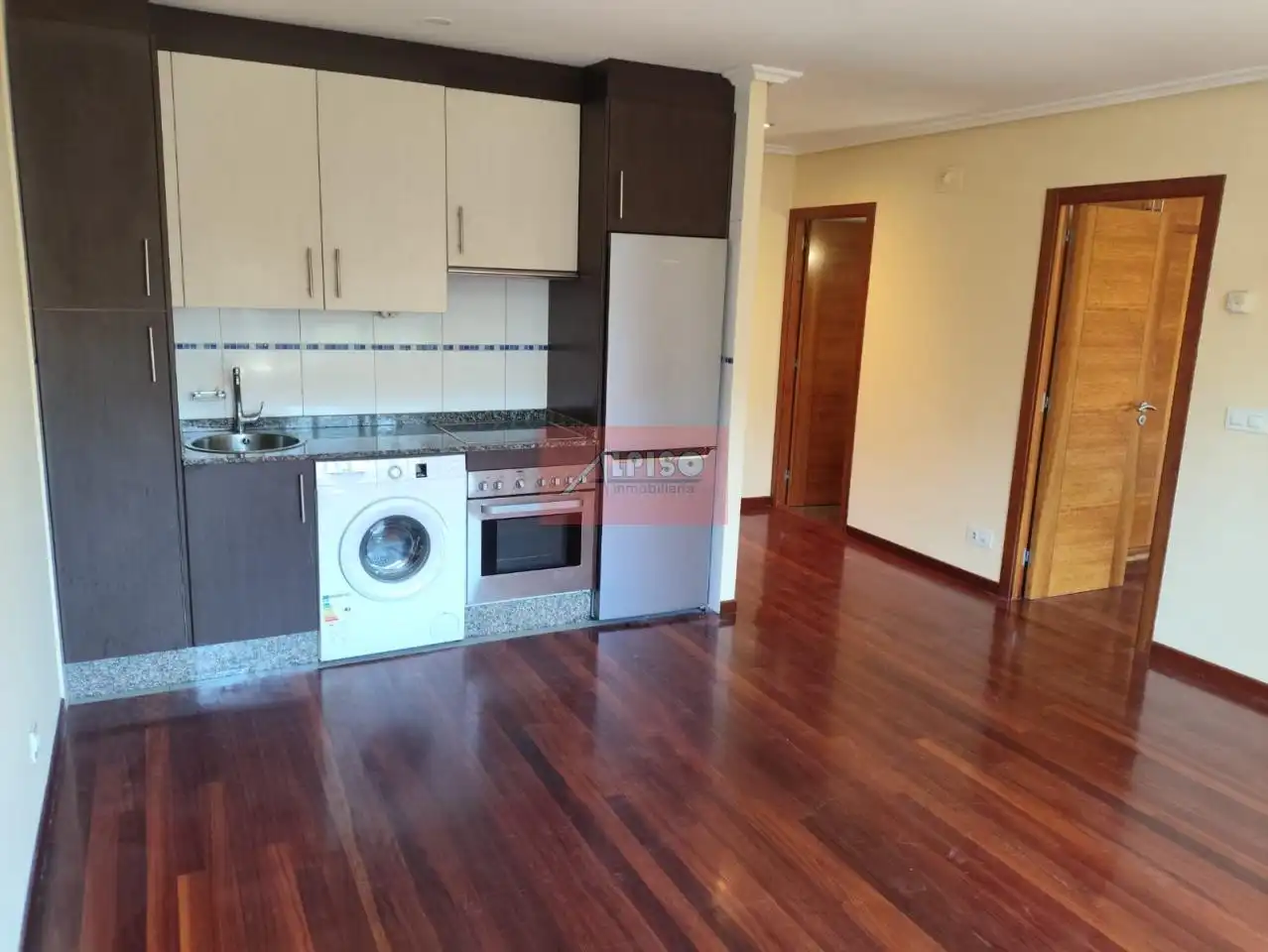 Kitchen of Apartments for rent in Ourense Capital   with Heating, Parquet flooring and Balcony