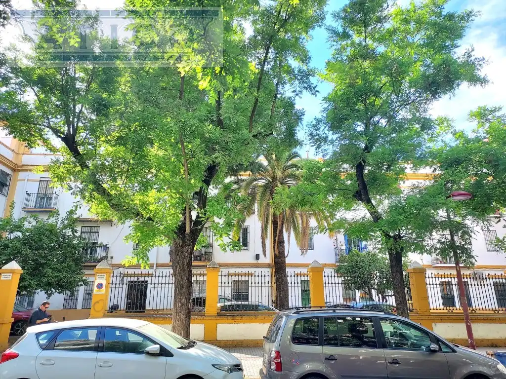 Piso en venta en Cruz Roja, Macarena, Sevilla Capital