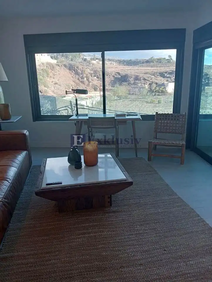 Habitación de Planta baja en venta en Guía de Isora con Aire acondicionado, Terraza y Amueblado