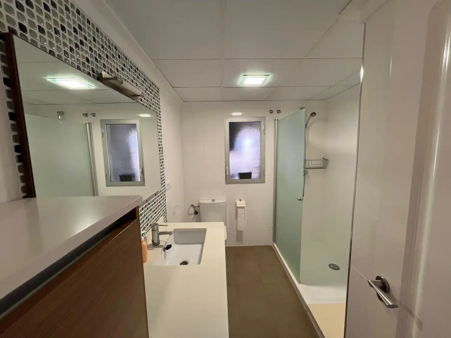 Bathroom of Flat for sale in El Campello  with Air Conditioner, Heating and Terrace
