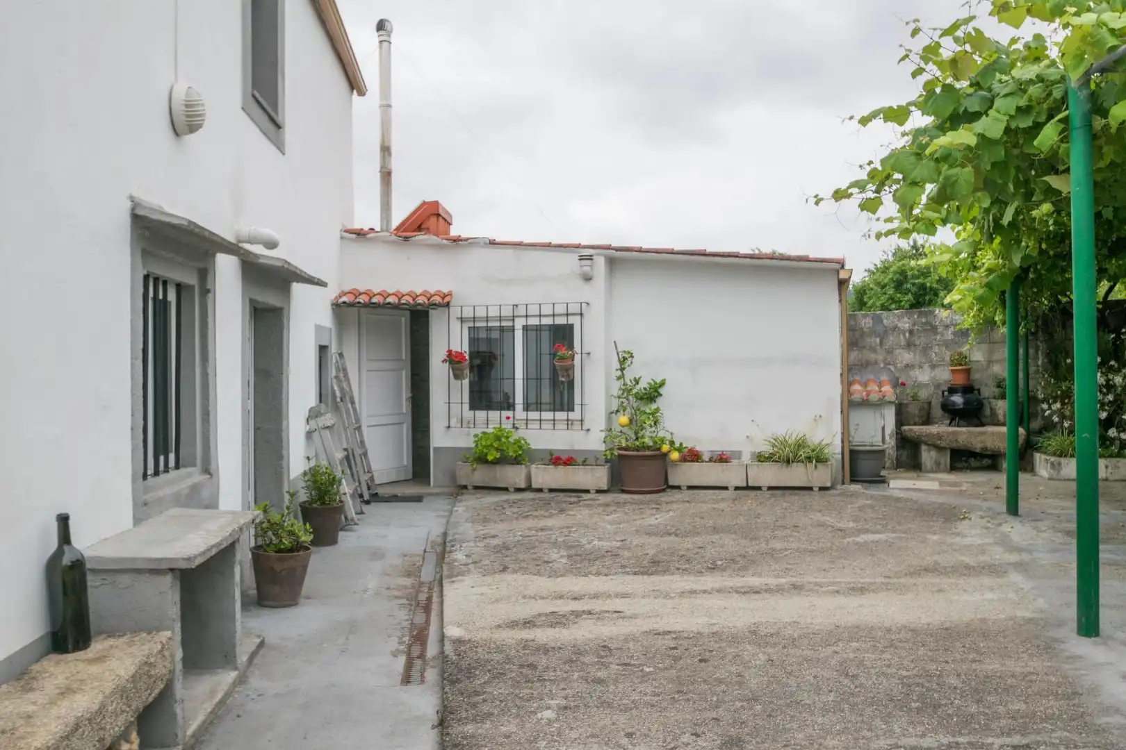 Vista exterior de Casa o chalet en venta en Culleredo con Calefacción, Jardín privado y Parquet
