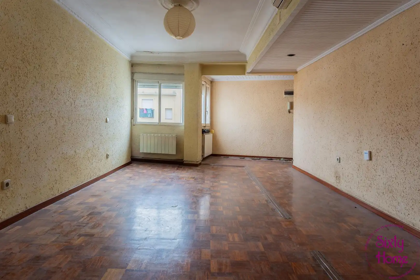 Living room of Flat for sale in Zaragoza  with Air Conditioner and Heating