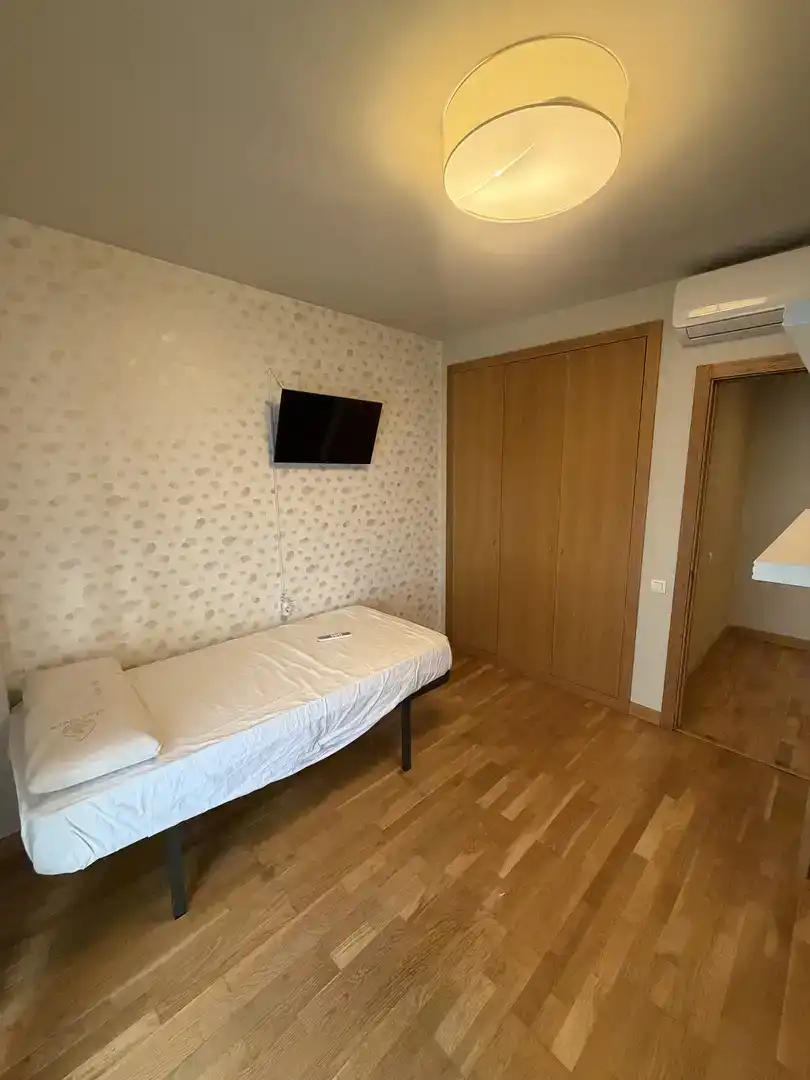 Schlafzimmer von Wohnung zur Miete in Jerez de la Frontera mit Klimaanlage, Schwimmbad und Balkon