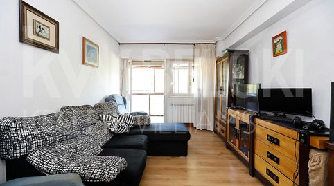 Foto 2 de Piso en venta en Lasarte-Oria, Gipuzkoa