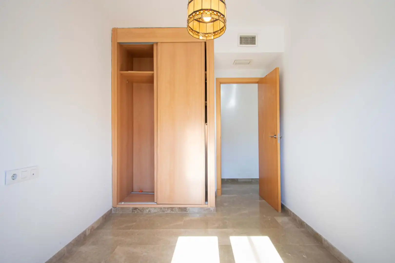 Flat for sale in Camas  with Air Conditioner, Heating and Terrace