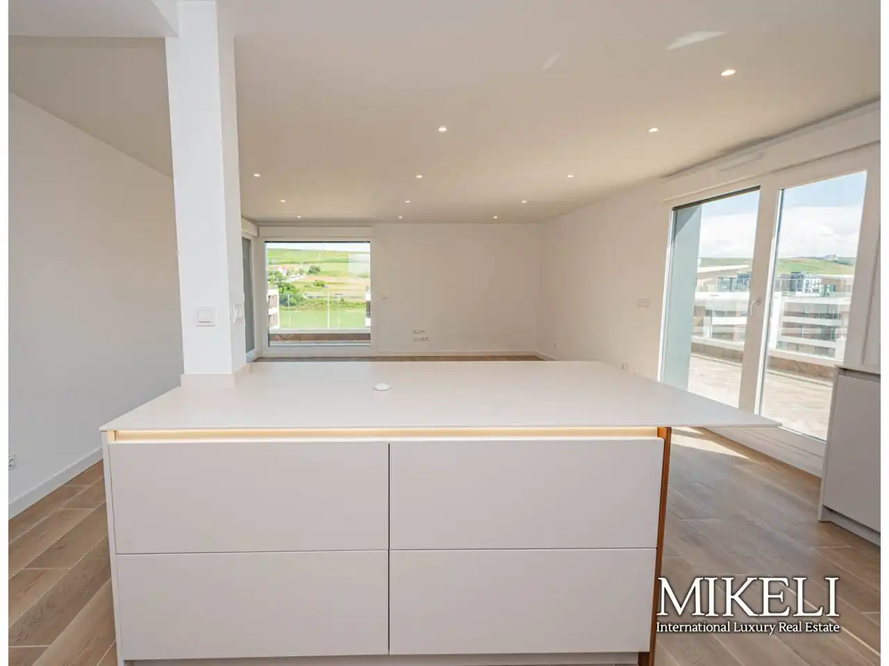 Cocina de Piso de alquiler en Santa Cruz de Bezana con Calefacción, Terraza y Trastero
