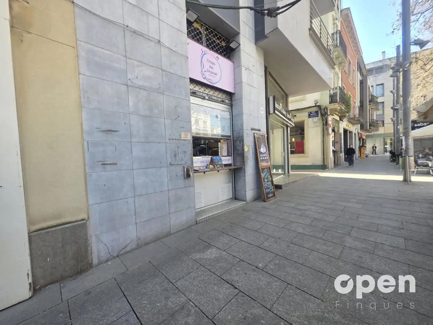 Local comercial en traspàs a Vella 14