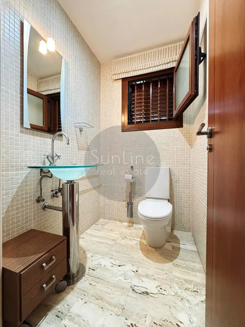 House with pool for sale in Carrer Font de la Carrasquera, imagen 152