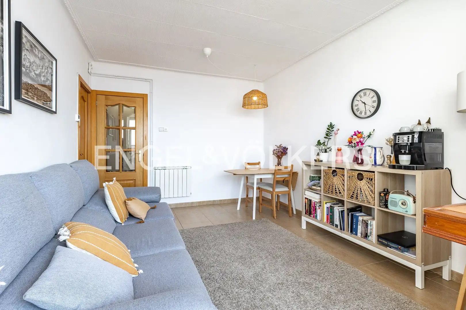 Living room of Flat for sale in Castellar del Vallès  with Air Conditioner, Heating and Balcony