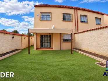 Casa pareada en venta en Calle Arroyo Vallehermoso 7