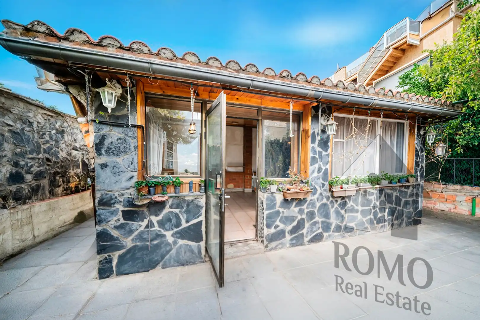 Vista exterior de Casa o chalet en venta en Santa Perpètua de Mogoda con Terraza