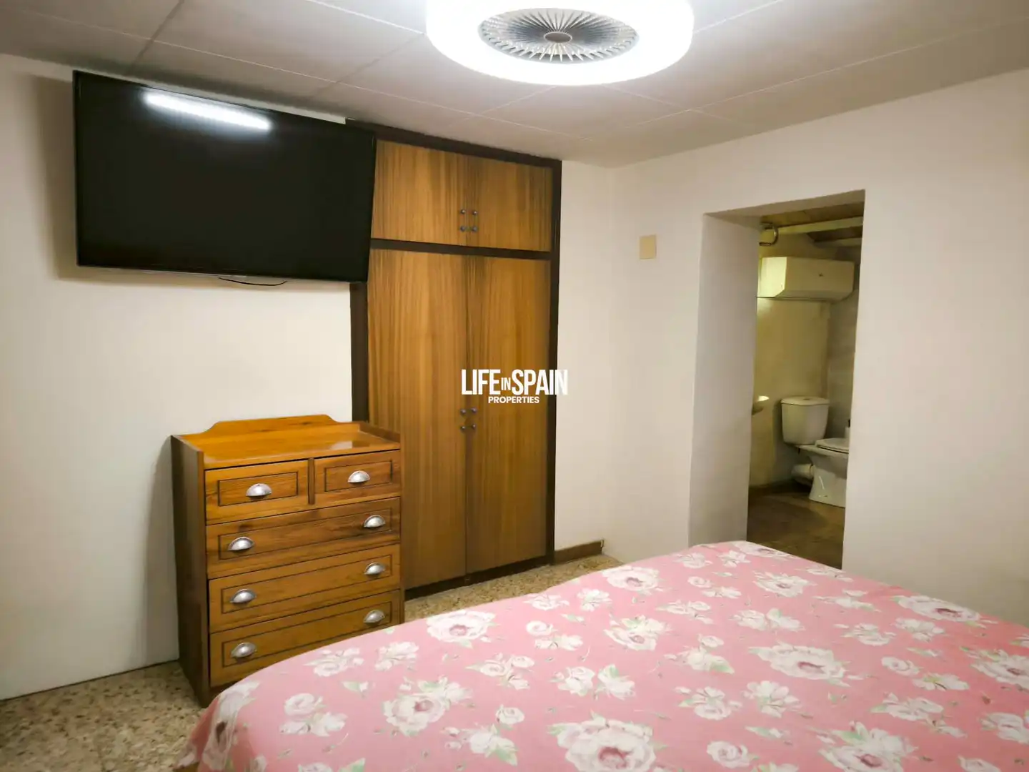 Schlafzimmer von Country house zum Verkauf in Rasquera mit Klimaanlage, Privatgarten und Terrasse