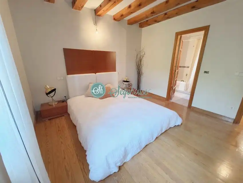 Habitación de Casa o chalet en venta en Palazuelos de Eresma con Calefacción, Terraza y Amueblado