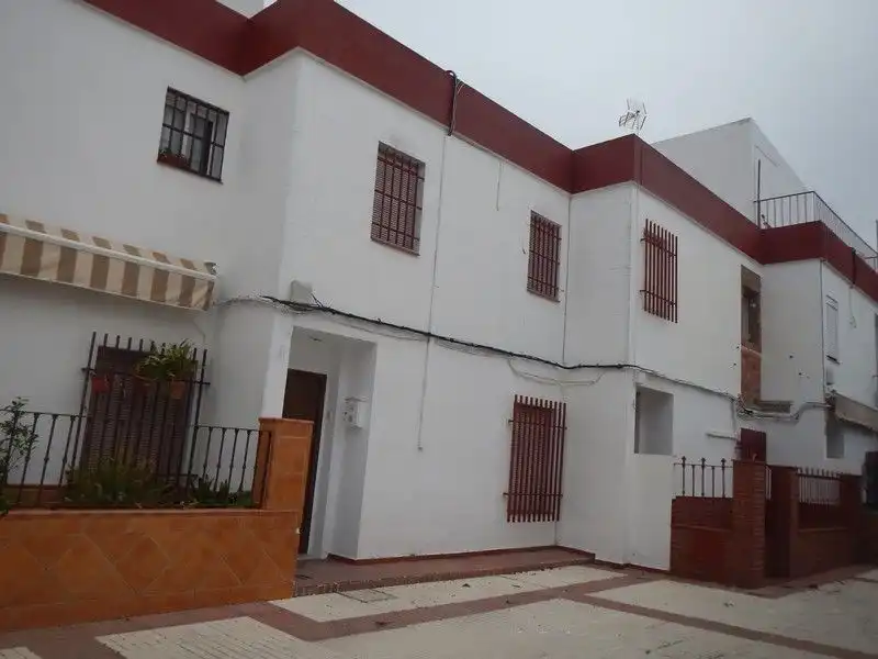 Casa en venda a Calle ORQUIDEAS