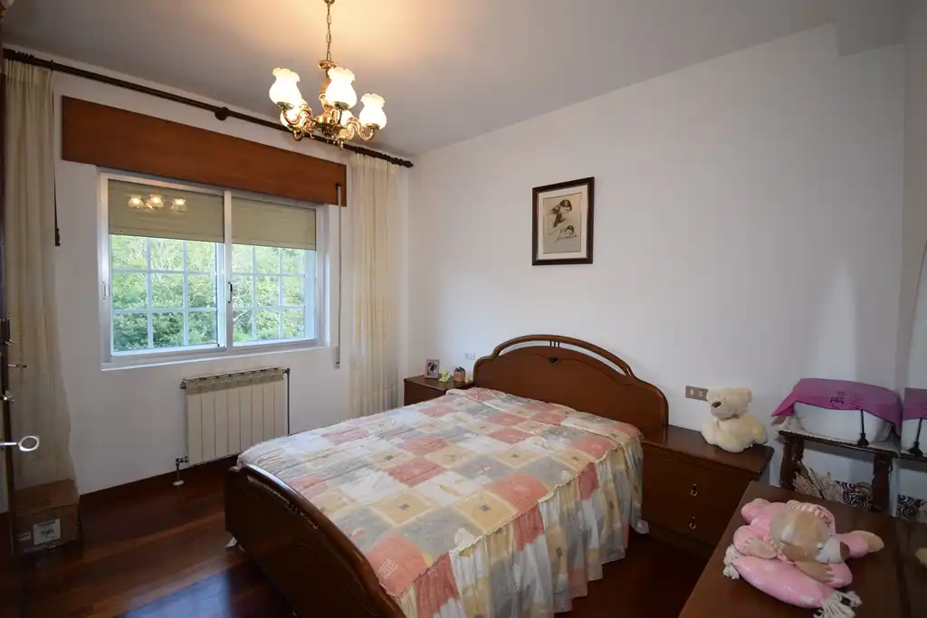 Dormitori de Casa o xalet en venda en Fene amb Jardí privat, Terrassa i Moblat