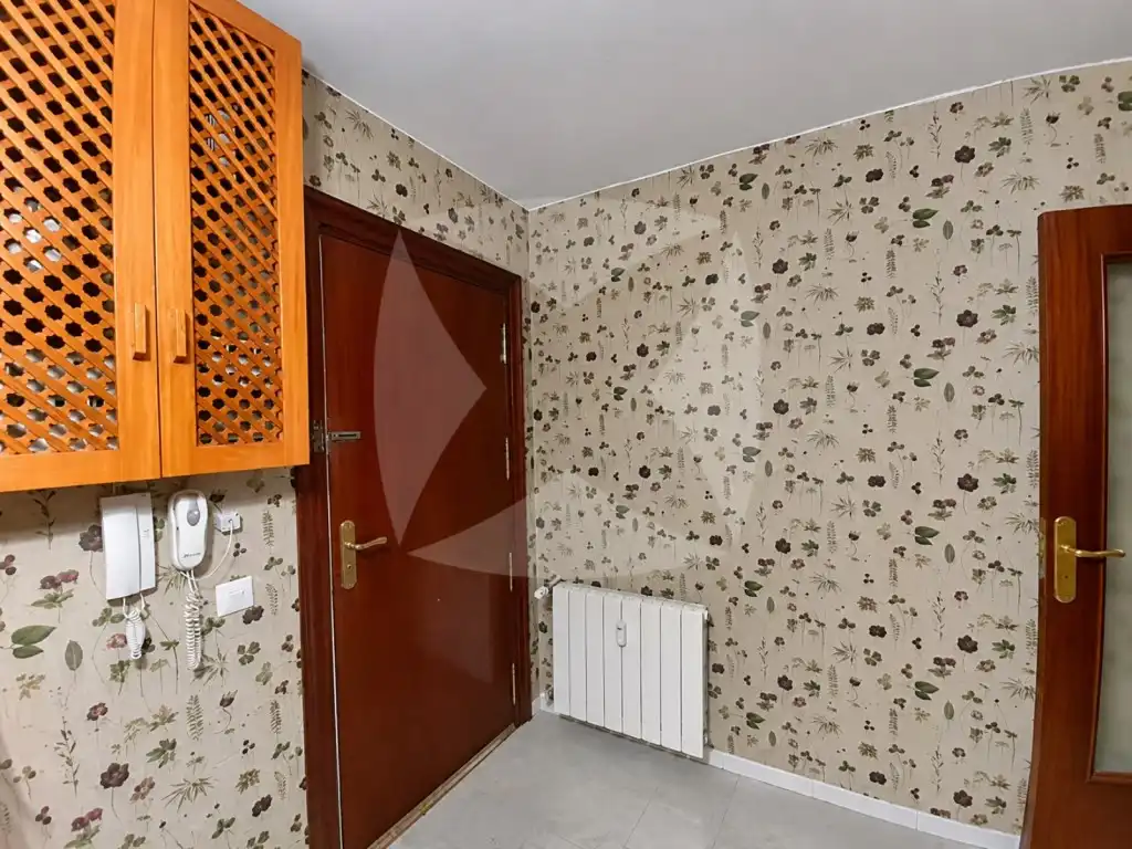 Piso con ascensor en venta en Avenida Santa Marina, imagen 3