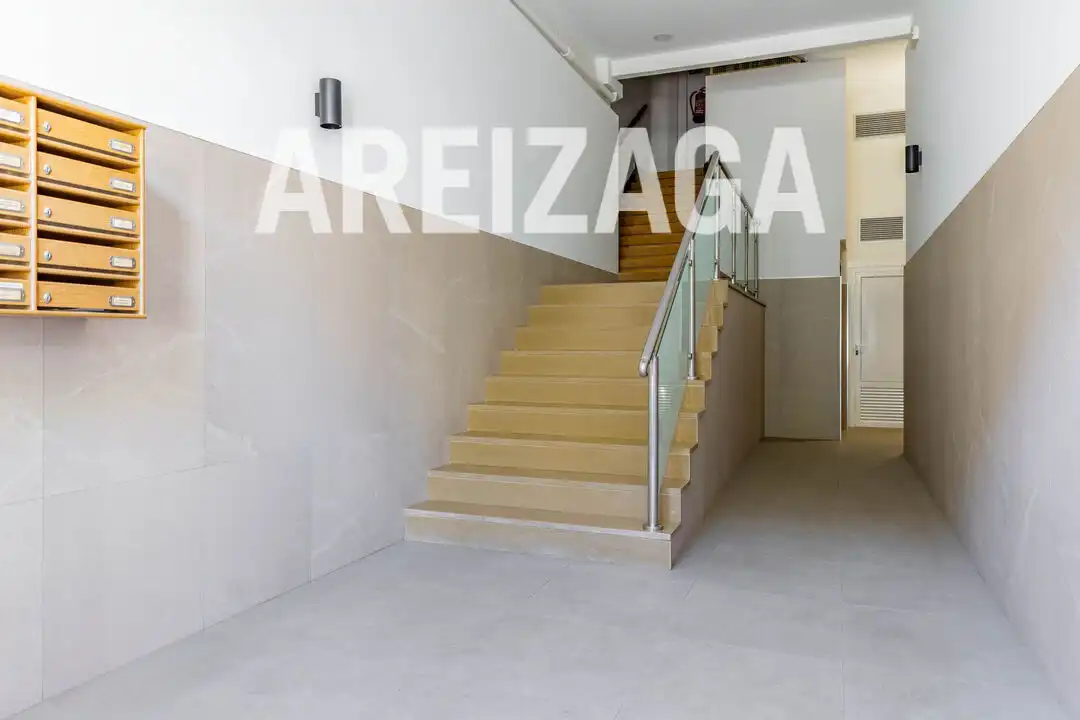 Piso en venta en Donostia - San Sebastián  con Calefacción, Amueblado y Balcón