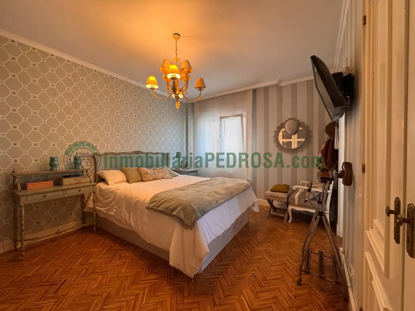 Habitación de Piso en venta en Pontevedra Capital  con Calefacción