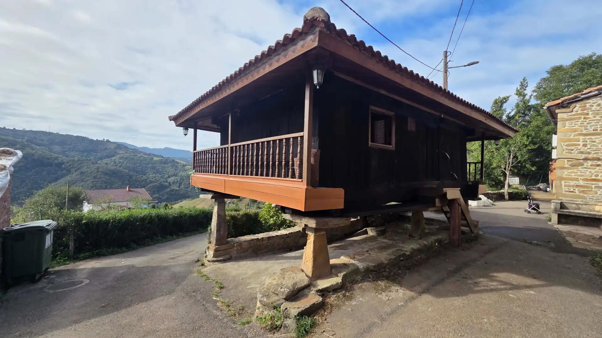 House with terrace for sale in Calle Cocañin