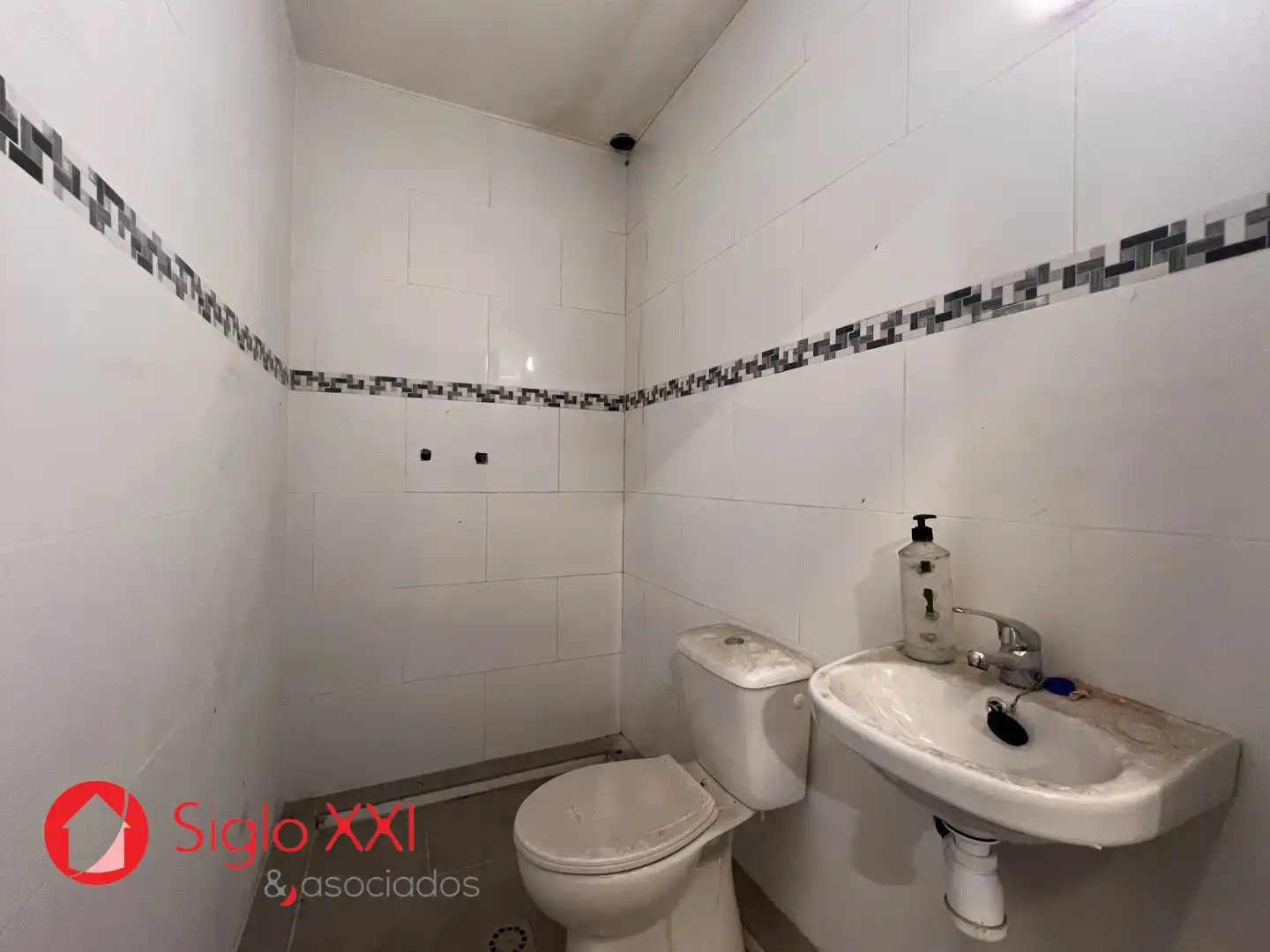 Badezimmer von Fabrikhallen zur Miete in Almazora / Almassora