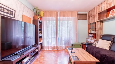 Foto 4 de Apartamento en venta en Calle Pico de Los Artilleros, Vinateros, Madrid Capital