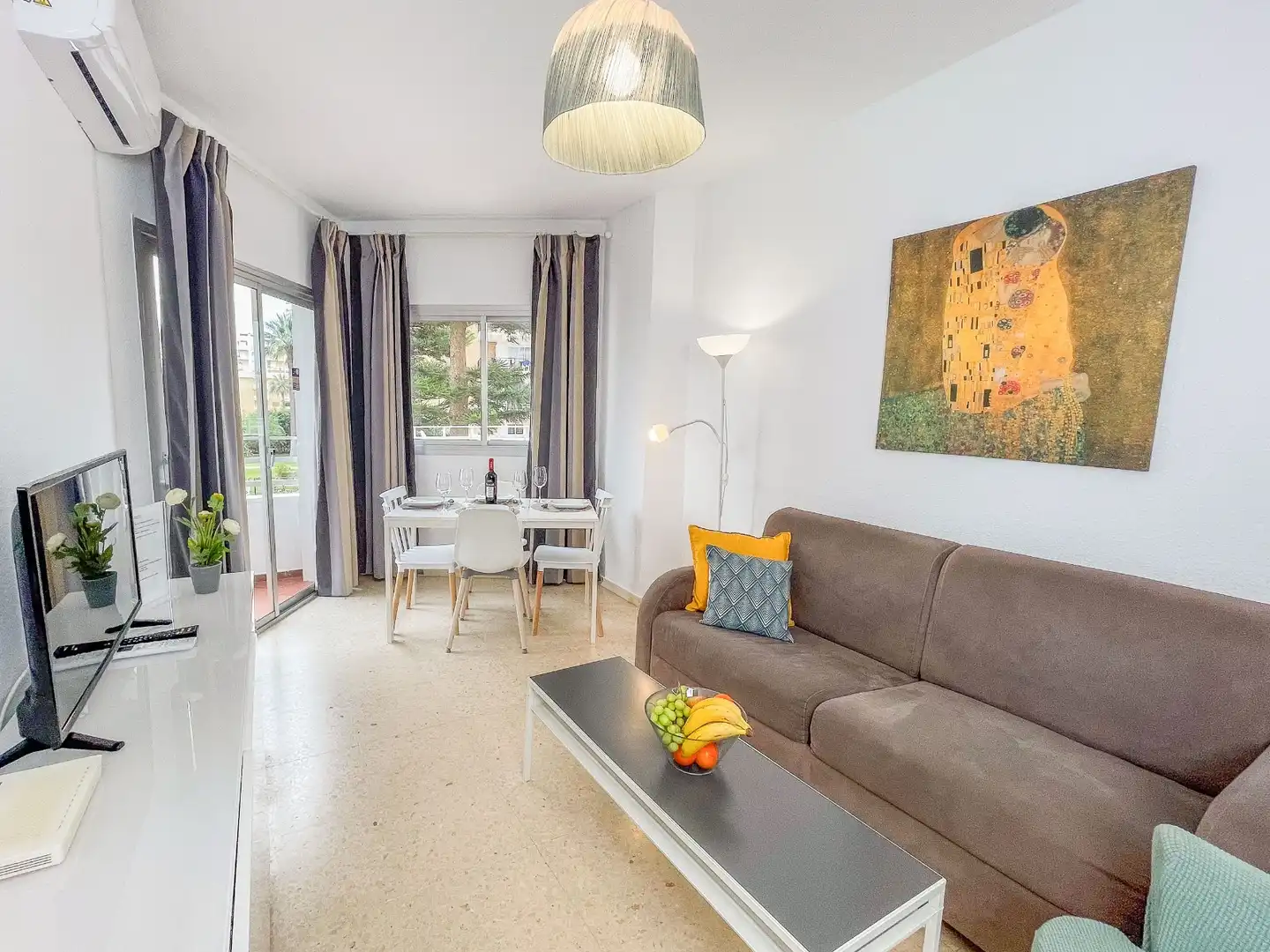 Sala de estar de Piso en venta en Fuengirola con Aire acondicionado