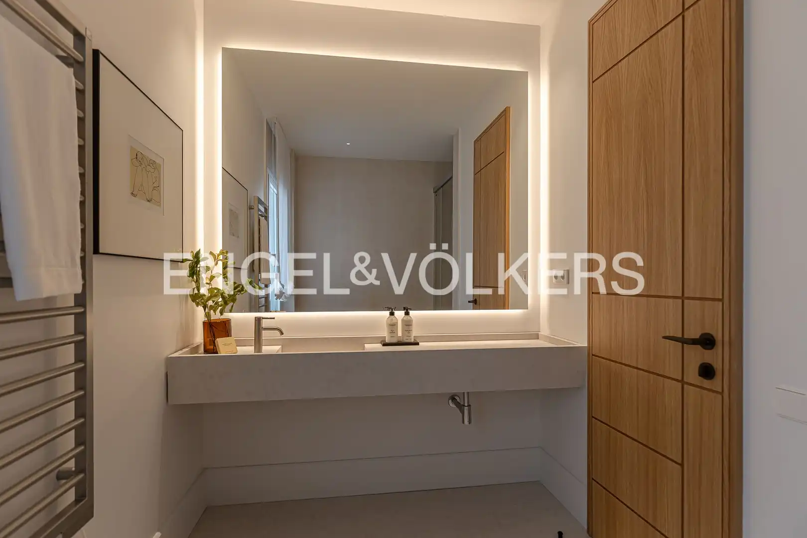 Badezimmer von Wohnung zum Verkauf in Madrid mit Klimaanlage, Heizung und Terrasse