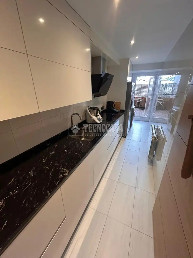 Cocina de Piso en venta en Madrid con Calefacción y Terraza