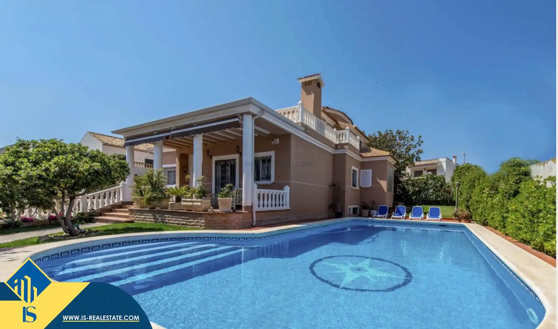 Chalet con jardín en venta en La Mata, imagen 2