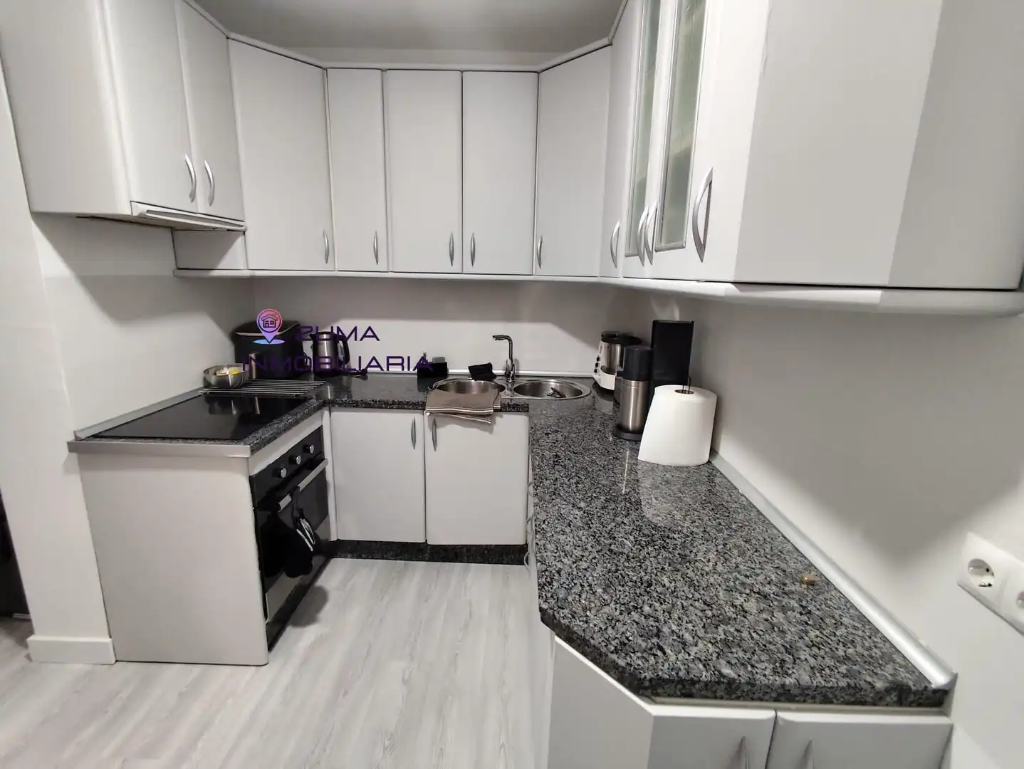 Kitchen of Study for rent in Málaga Capital  with Air Conditioner and Furnished