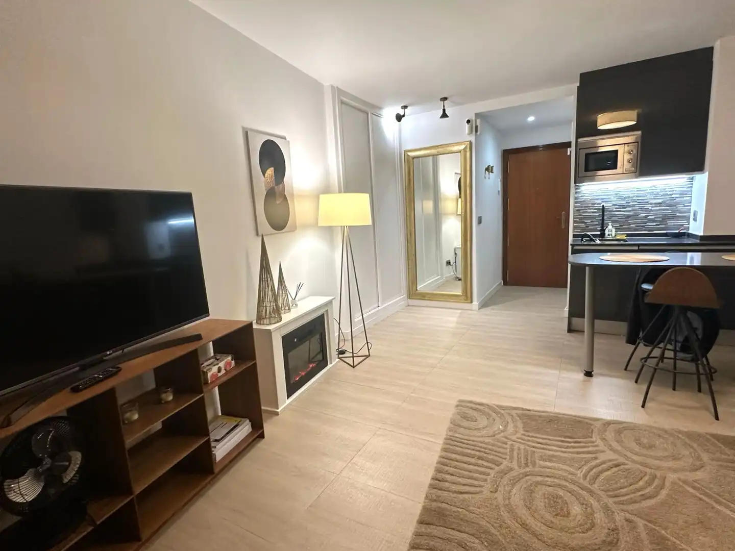 Sala de estar de Apartamento en venta en Madrid con Calefacción, Terraza y Amueblado