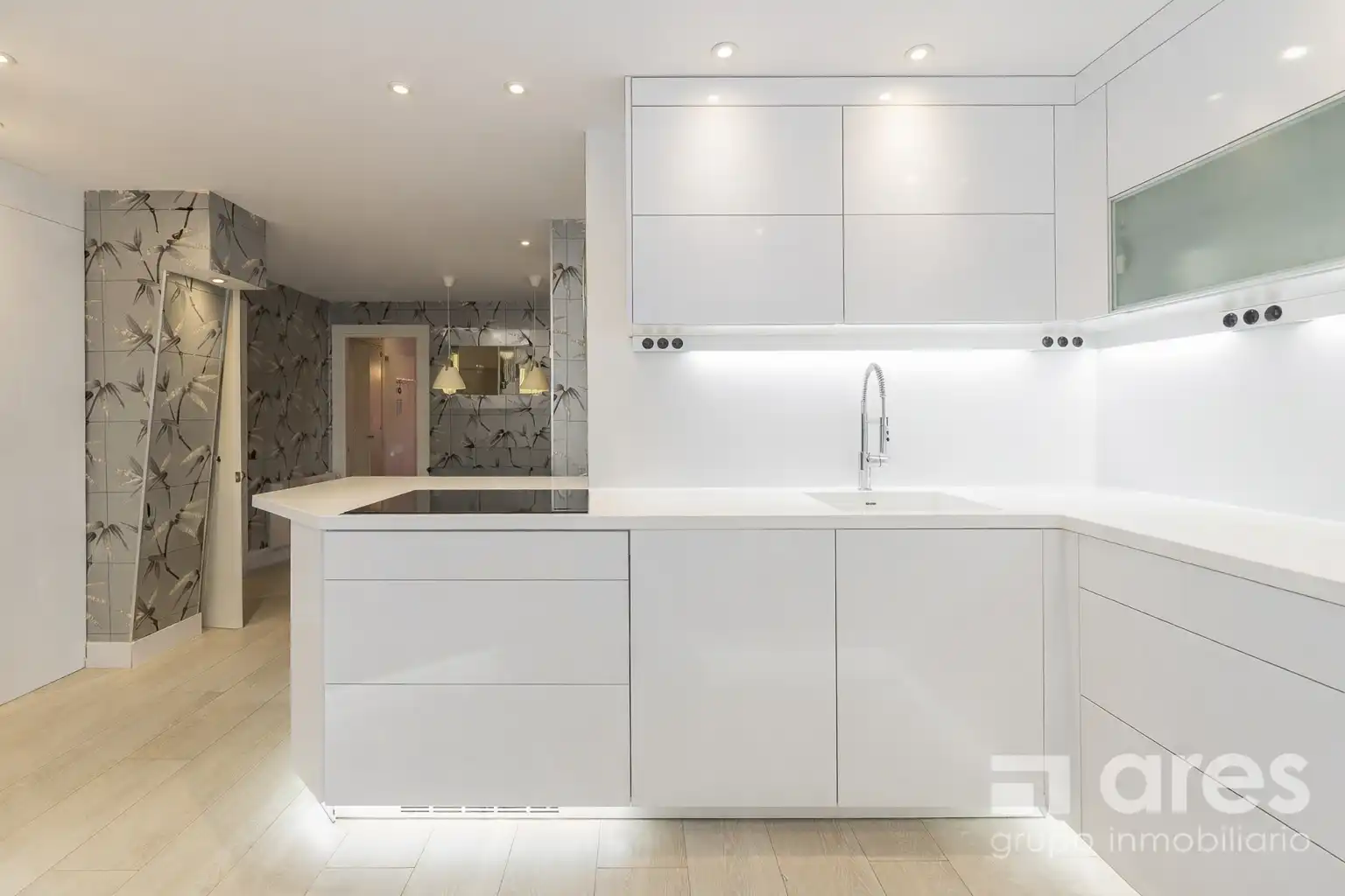 Kitchen of Flat for sale in Madrid  with Air Conditioner, Heating and Private garden