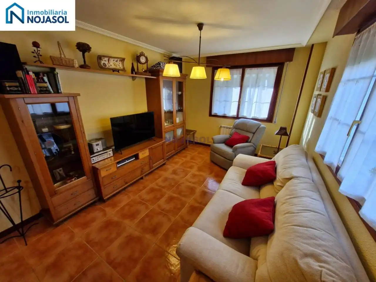 Wohnzimmer von Einfamilien-Reihenhaus zum Verkauf in Argoños  mit Heizung, Privatgarten und Terrasse
