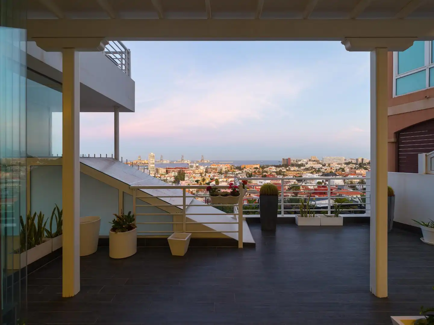 Terrassa de Casa adosada en venda en Las Palmas de Gran Canaria amb Jardí privat, Terrassa i Traster
