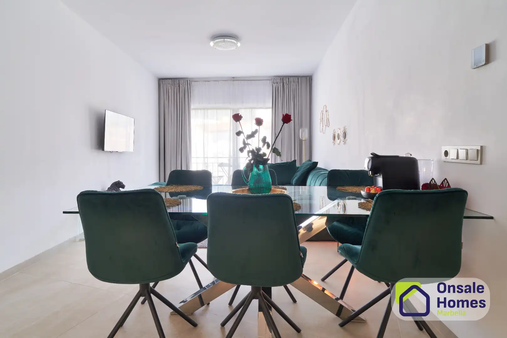 Comedor de Piso en venta en Marbella con Aire acondicionado, Terraza y Balcón