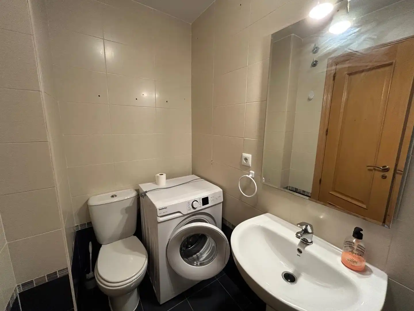 Baño de Piso de alquiler en Alcalá de Guadaira con Aire acondicionado, Terraza y Amueblado
