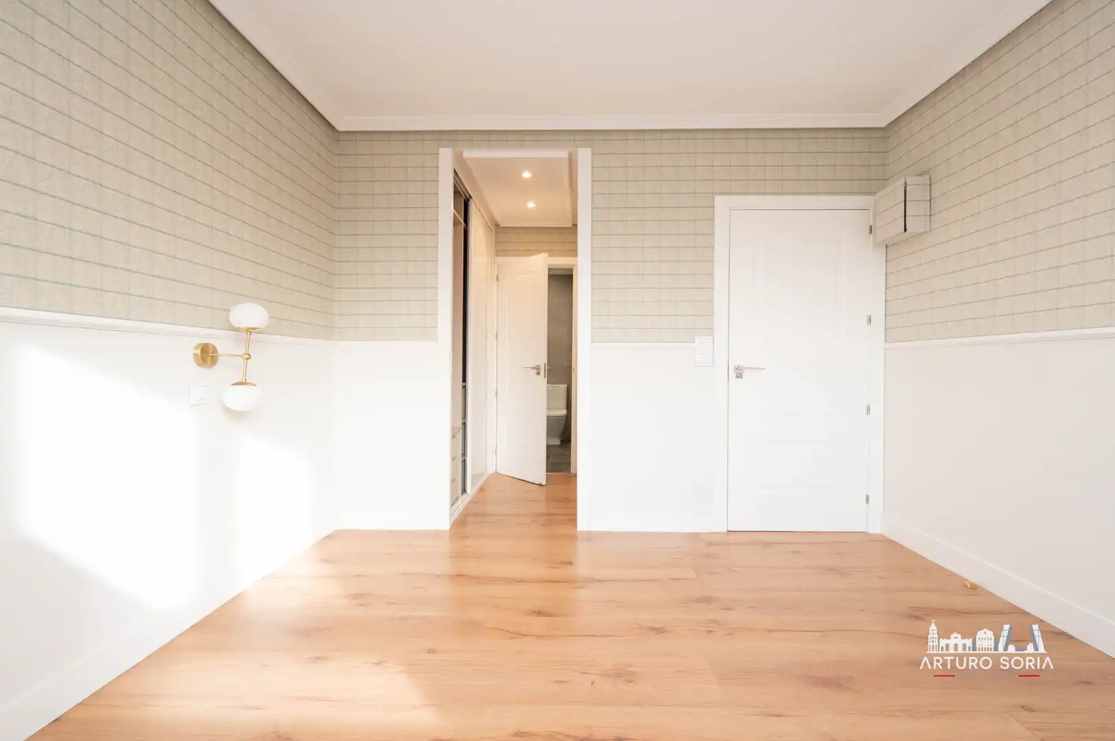 Habitación de Piso de alquiler en Madrid con Aire acondicionado, Trastero y Lavadora