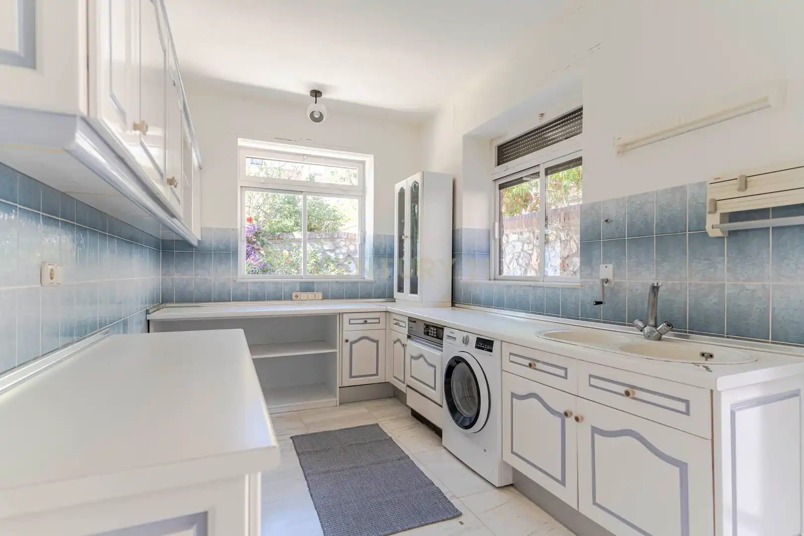 Kitchen of Houses for sale in Almuñécar  with Air Conditioner, Private garden and Storage room