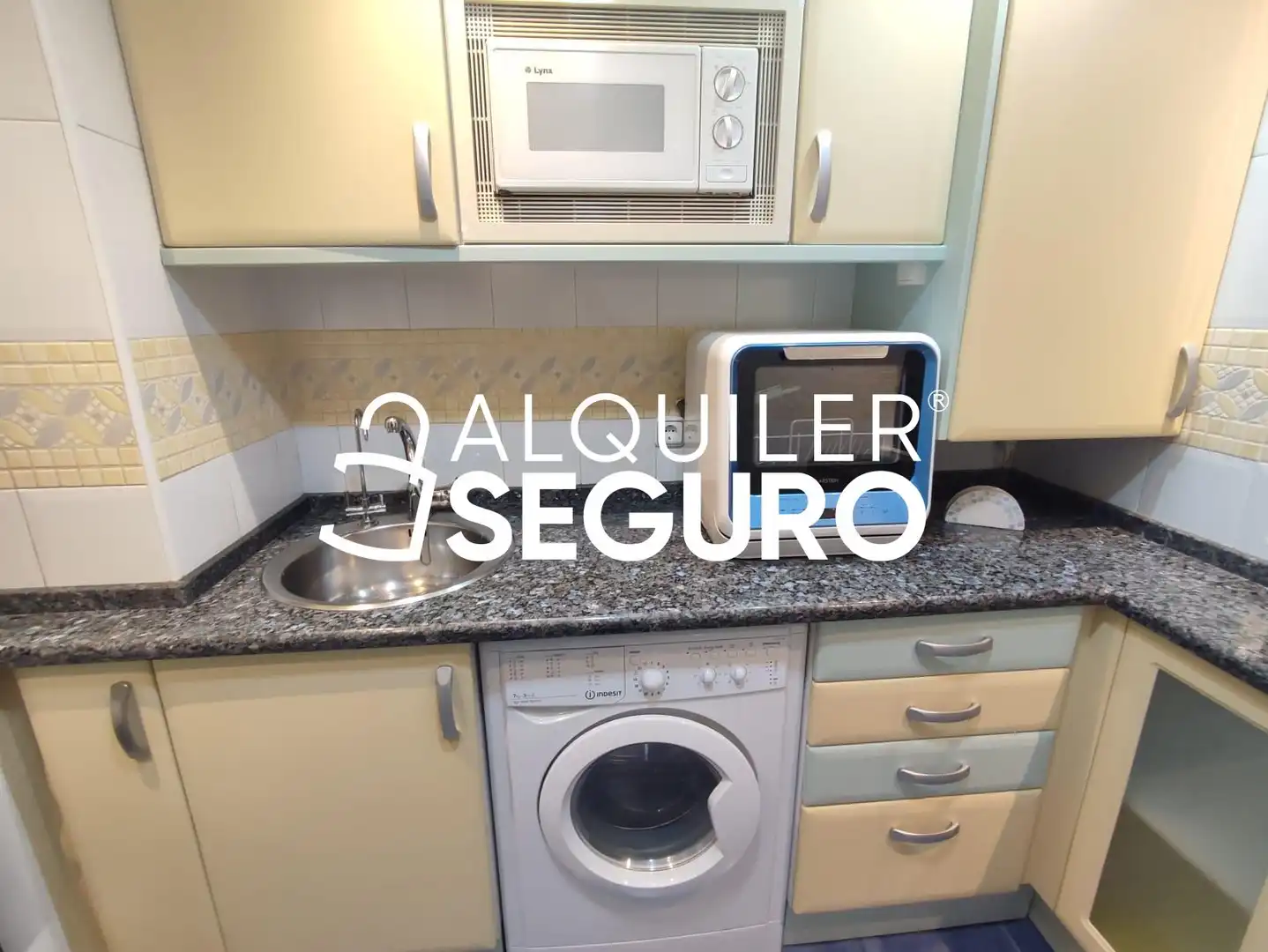 Cocina de Piso de alquiler en Zaragoza con Aire acondicionado, Calefacción y Amueblado