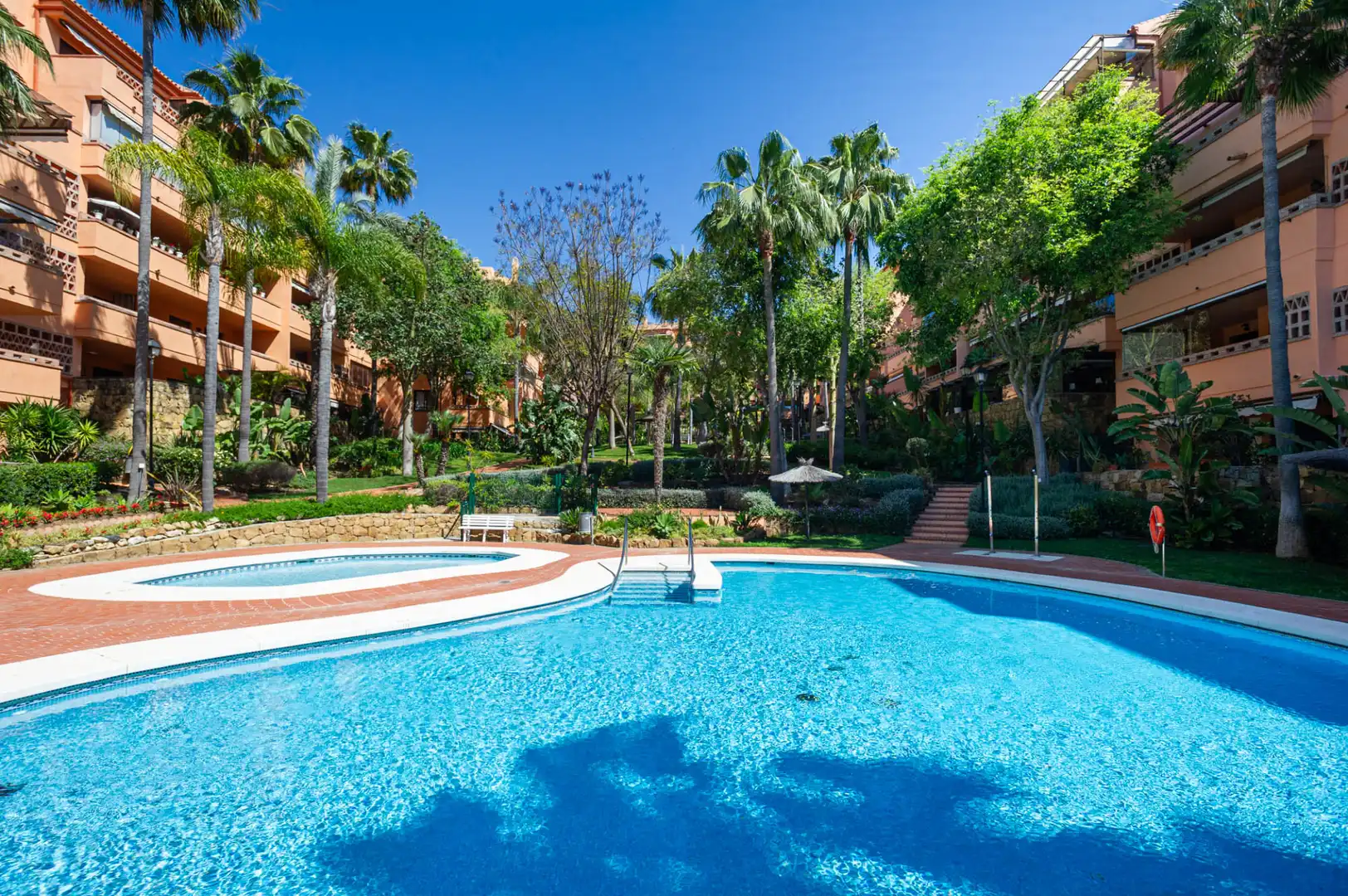 Jardín de Apartamento en venta en Marbella con Aire acondicionado, Terraza y Horno