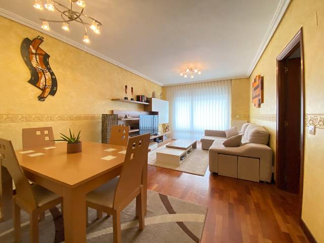 Piso en Venta en Ibaiondo