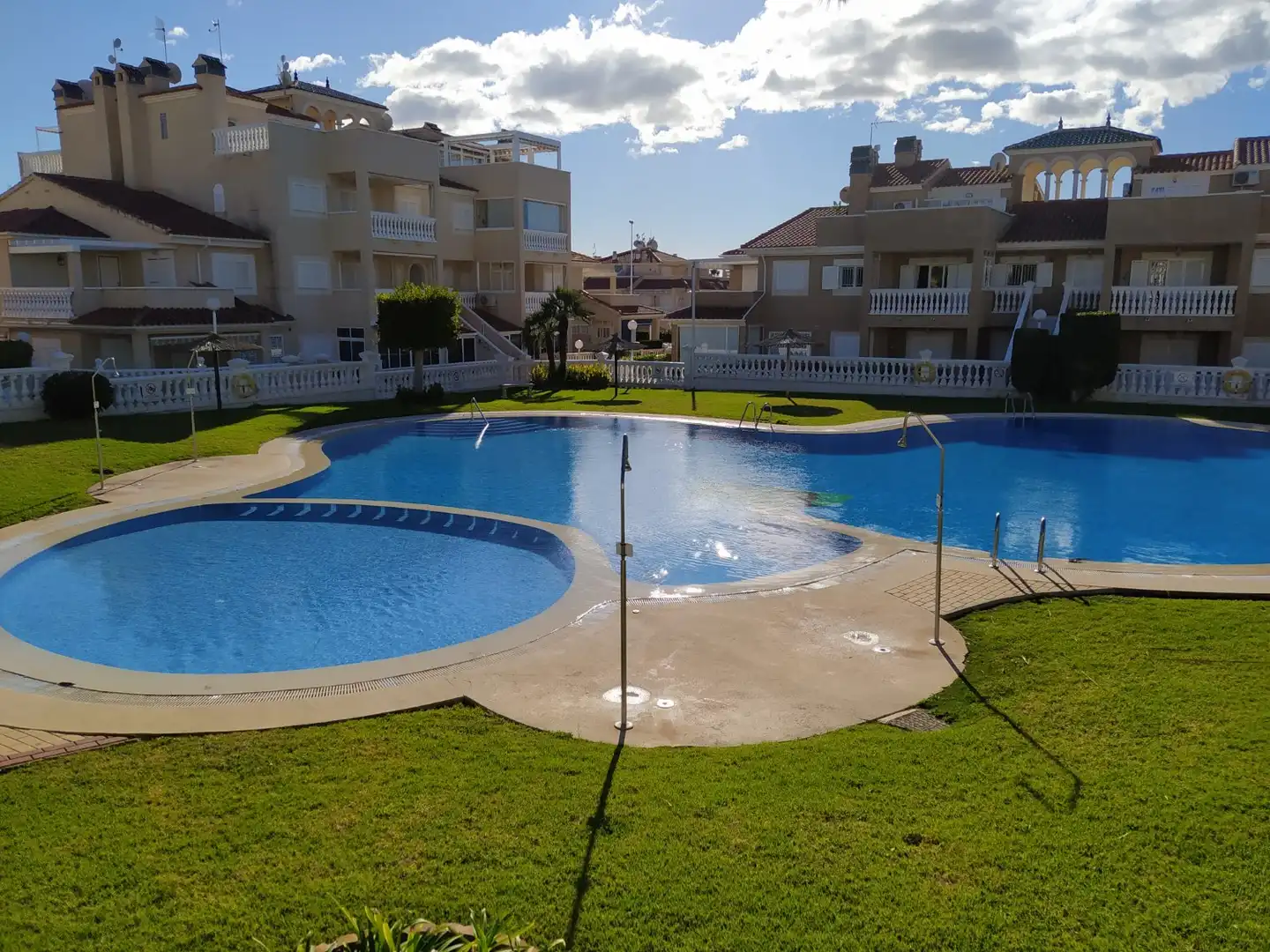 Piscina de Dúplex en venta en Orihuela con Aire acondicionado, Piscina y Amueblado