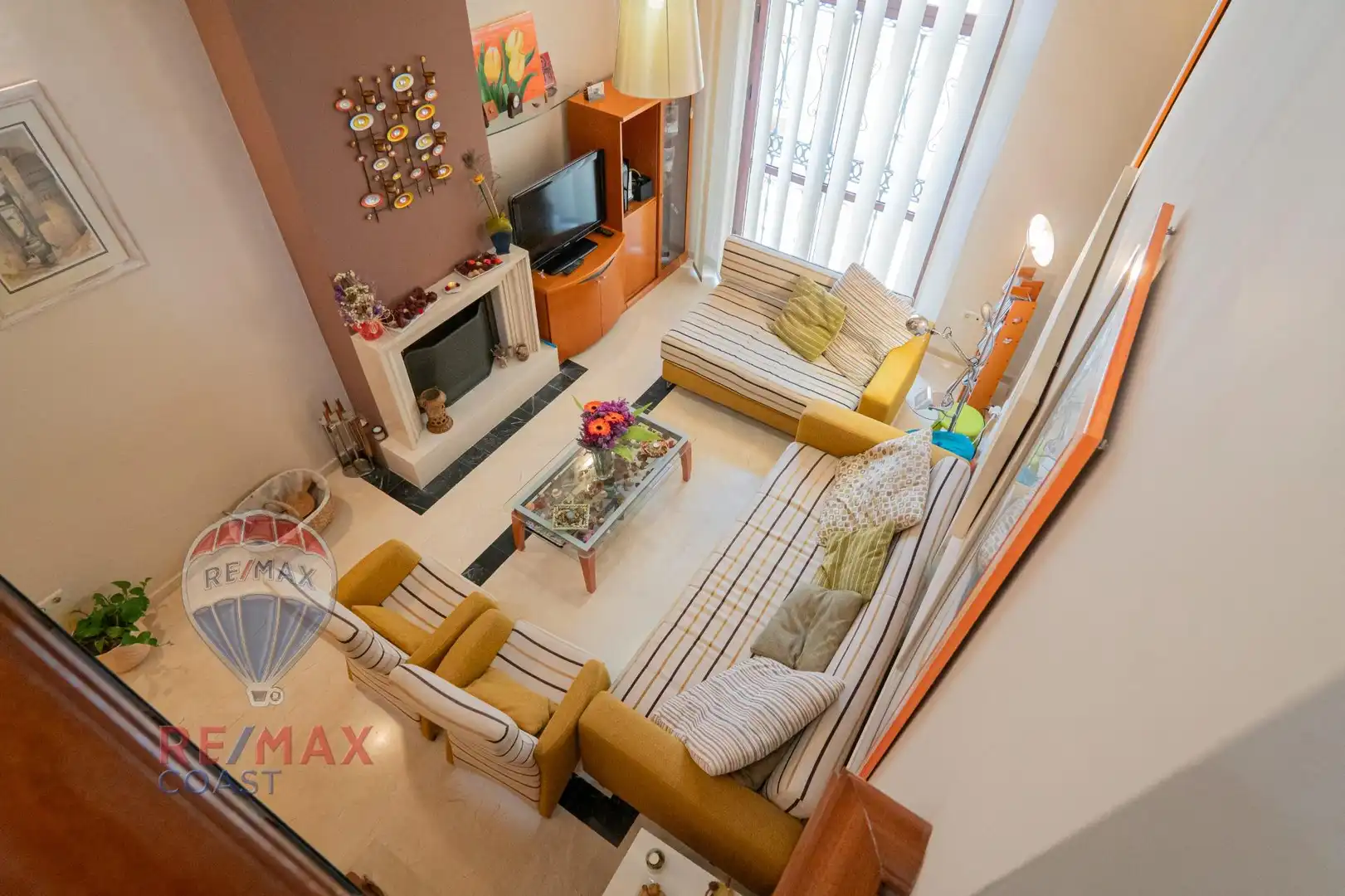 Sala d'estar de Casa o xalet en venda en Casabermeja amb Aire condicionat i Terrassa