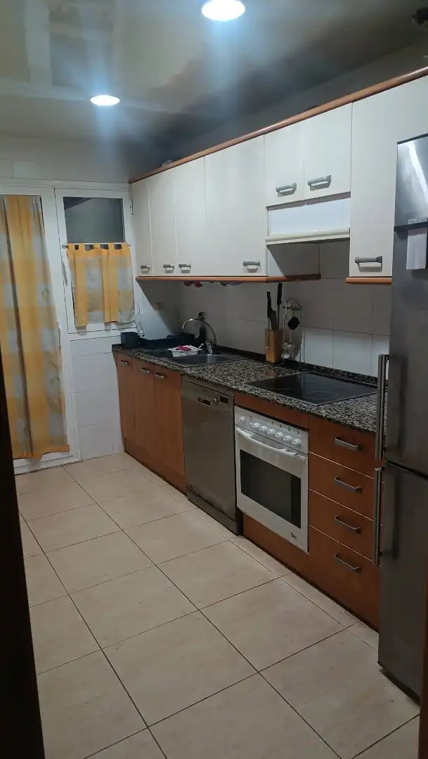 Küche von Wohnung zum Verkauf in Montbrió del Camp mit Klimaanlage, Heizung und Privatgarten