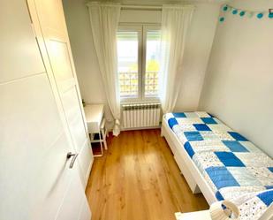 Dormitori de Apartament per a compartir en Cornellà de Llobregat amb Aire condicionat, Calefacció i Moblat