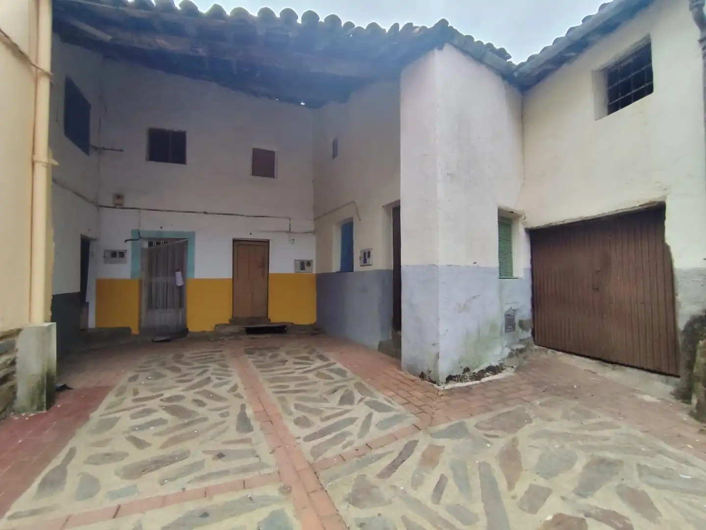Vista exterior de Casa o chalet en venta en Casar de Palomero con Jardín privado y Terraza