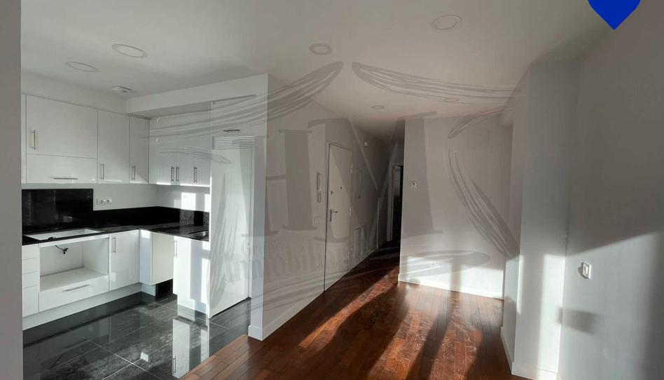 Foto 1 de Pis en venda a Valdeacederas, Madrid