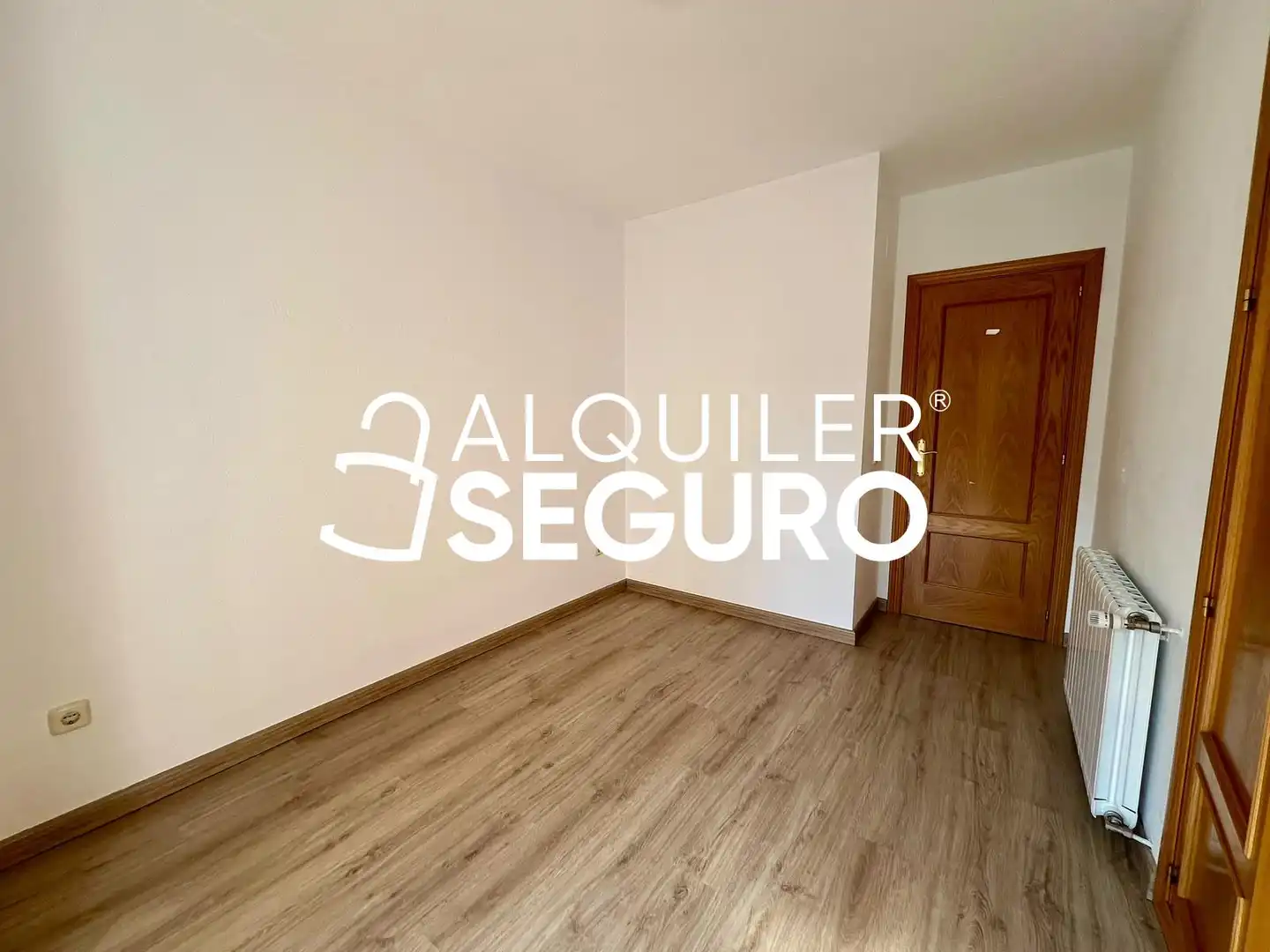 Habitación de Piso de alquiler en Madrid con Aire acondicionado, Calefacción y Piscina