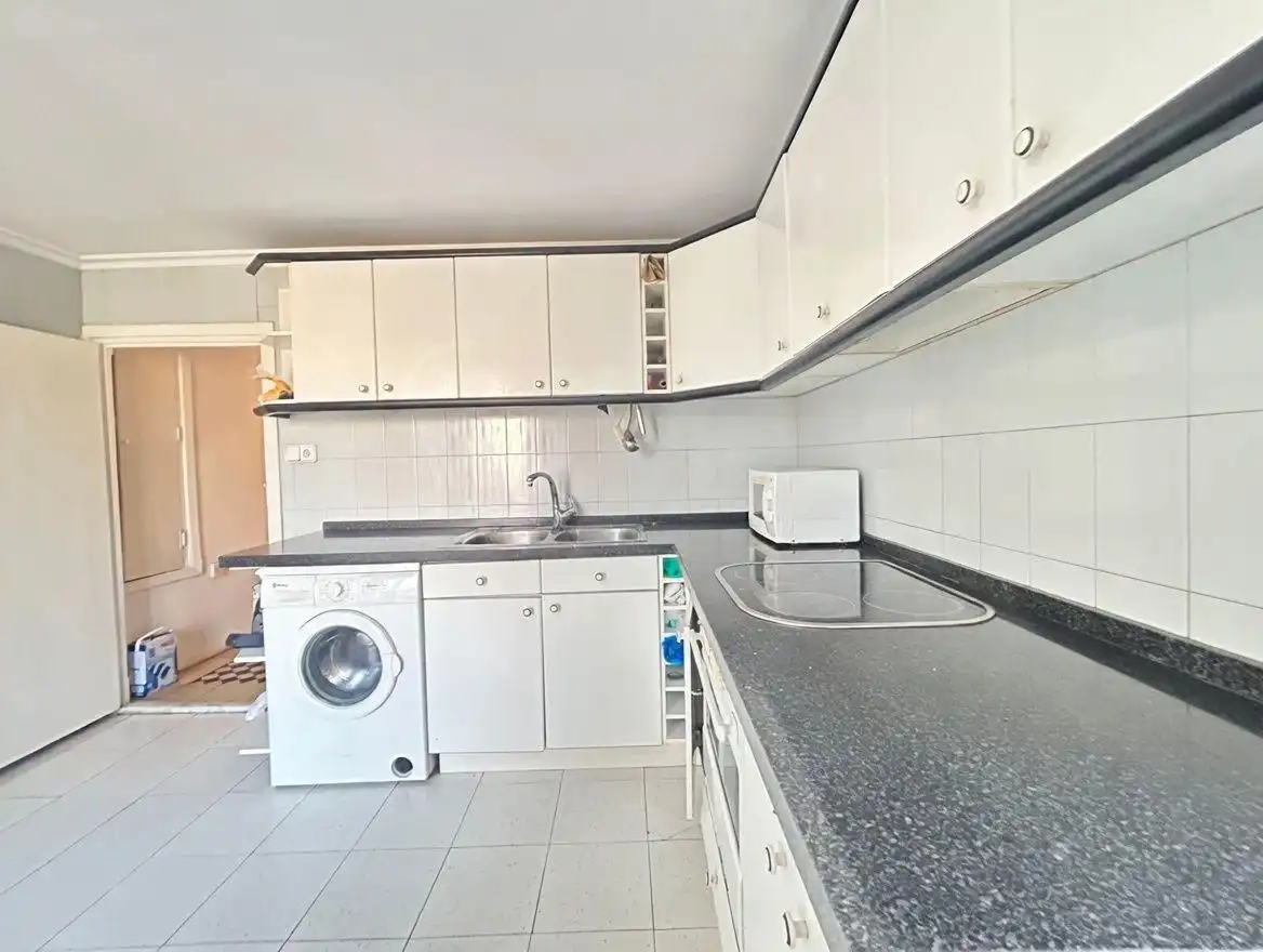 Küche von Wohnung zum Verkauf in Tudela mit Klimaanlage, Heizung und Terrasse
